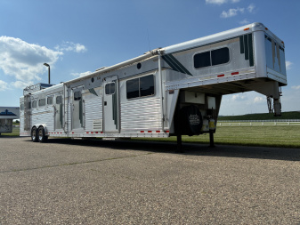 Used 2000 C&C 6H LQ Midtack Horse Trailer