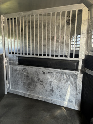 Used 2000 C&C 6H LQ Midtack Horse Trailer