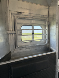 Used 2000 C&C 6H LQ Midtack Horse Trailer