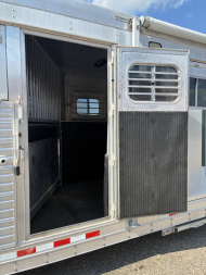 Used 2000 C&C 6H LQ Midtack Horse Trailer