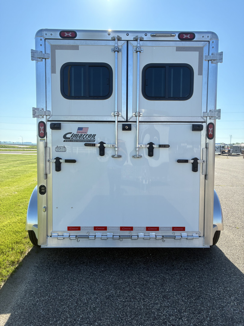 New 2025 Cimarron Trailers 2H Straight Load GN Horse Trailer
