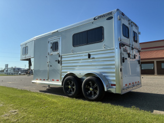 New 2025 Cimarron Trailers 2H Straight Load GN Horse Trailer