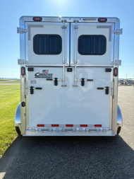 New 2025 Cimarron Trailers 2H Straight Load GN Horse Trailer