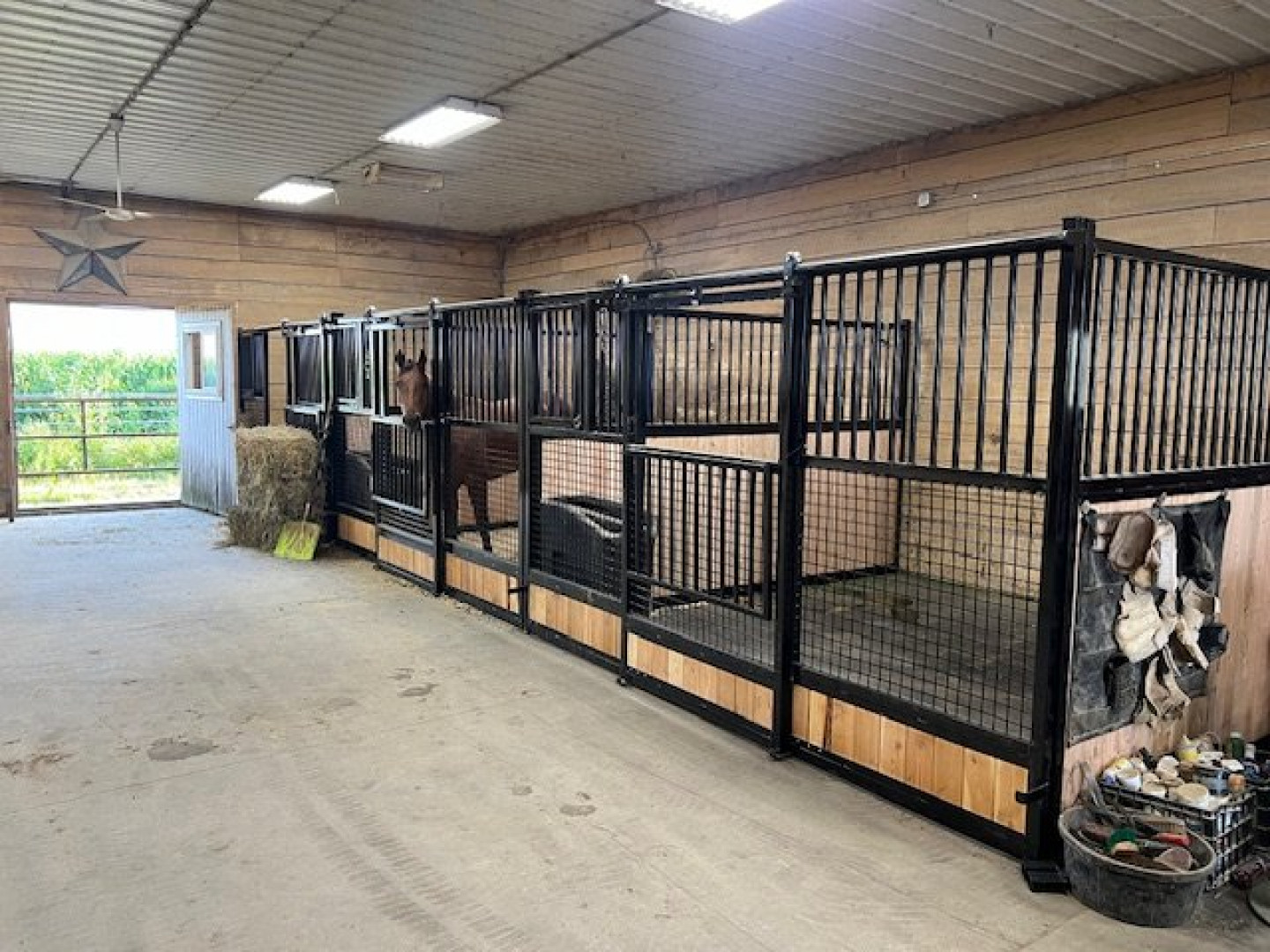 New 2025 Hutchison HW Brand Traditional Horse Stalls- MK Korrals Farm / Ranch