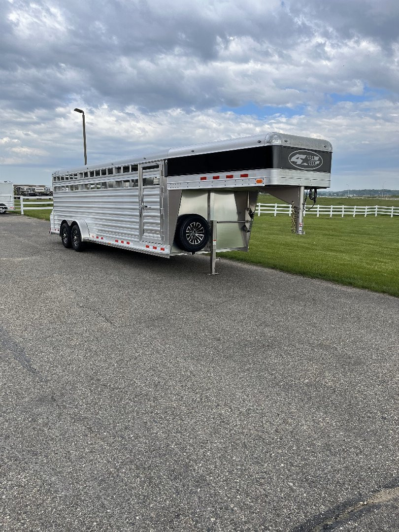 New 2025 4-Star Trailers 7'x24' Stock GN Stock / Stock Combo Trailer