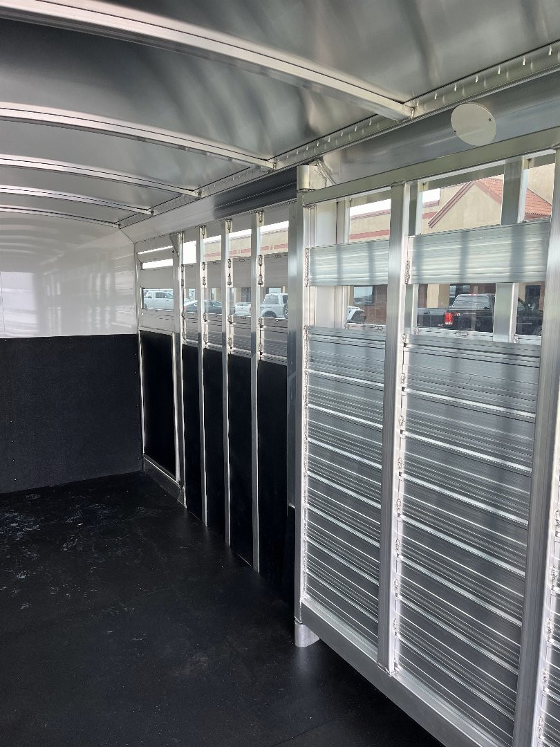 New 2025 4-Star Trailers 7'x24' Stock Combo GN Stock / Stock Combo Trailer