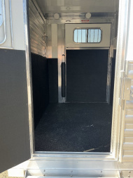 New 2025 4-Star Trailers 6-9 Horse Head to Head Horse Trailer
