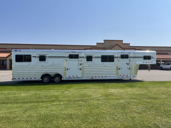 New 2025 4-Star Trailers 6-9 Horse Head to Head Horse Trailer