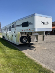 New 2025 4-Star Trailers 6-9 Horse Head to Head Horse Trailer