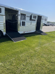 New 2025 4-Star Trailers 6-9 Horse Head to Head Horse Trailer
