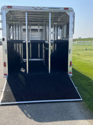 New 2025 4-Star Trailers 6-9 Horse Head to Head Horse Trailer
