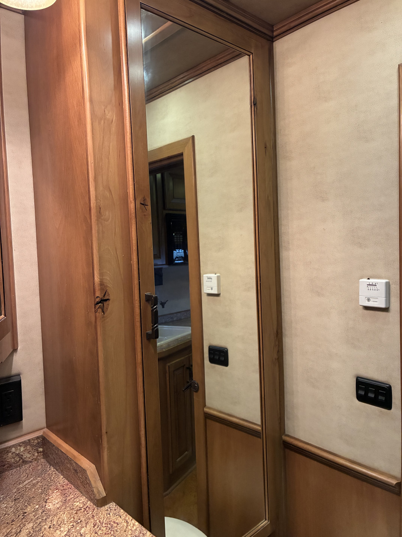 Used 2014 Cimarron Trailers 3H 17' Trail Boss LQ Horse Trailer