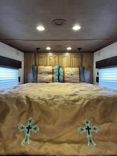 Used 2014 Cimarron Trailers 3H 17' Trail Boss LQ Horse Trailer