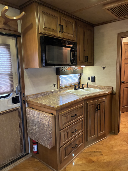 Used 2014 Cimarron Trailers 3H 17' Trail Boss LQ Horse Trailer