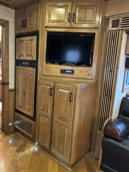 Used 2014 Cimarron Trailers 3H 17' Trail Boss LQ Horse Trailer