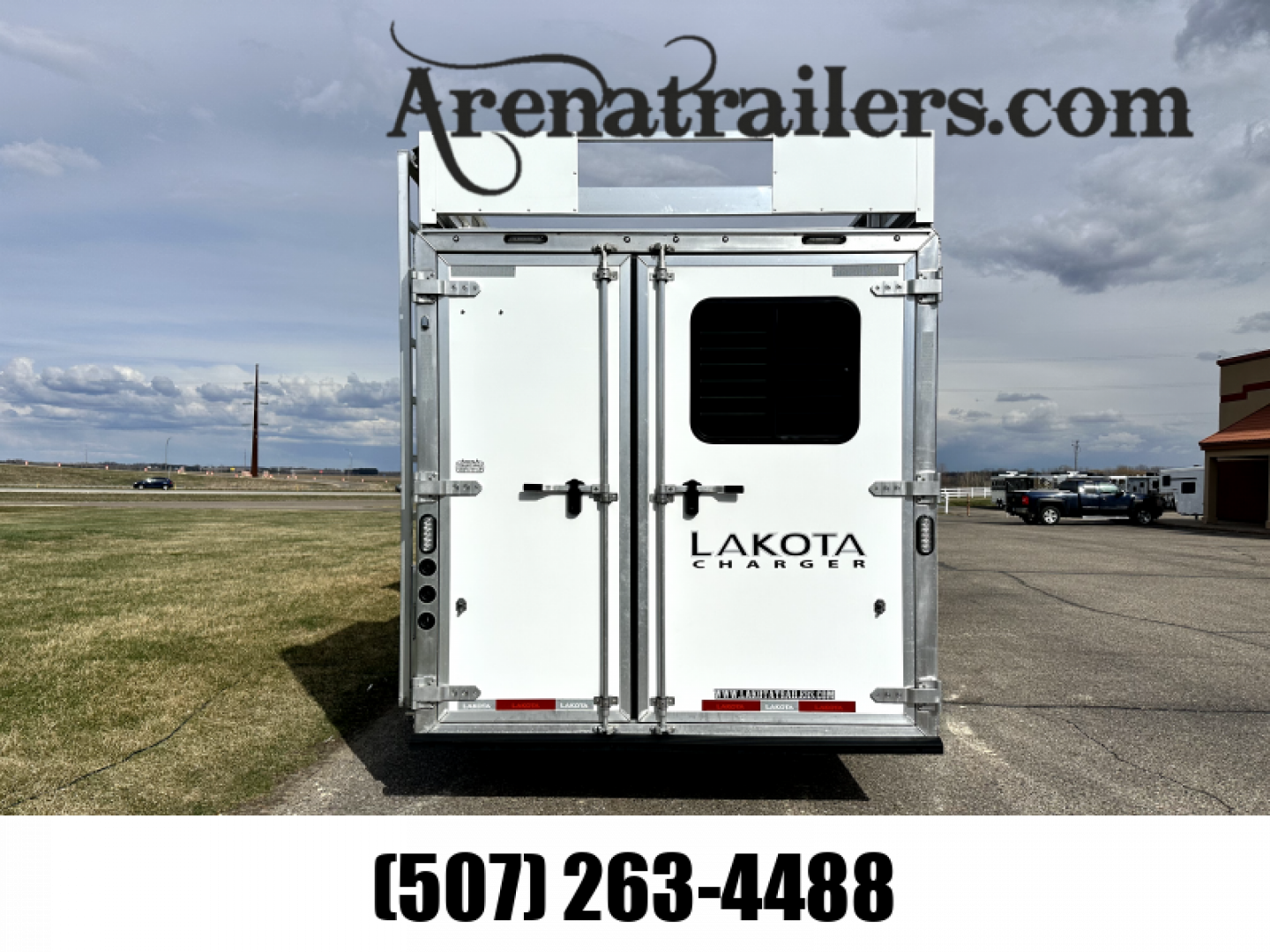 Used 2023 Lakota 3H 15' LQ  Horse Trailer