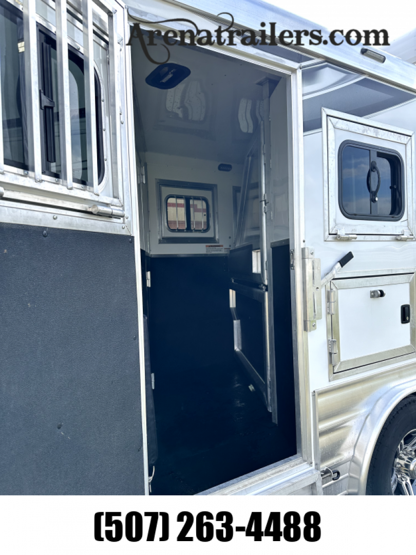Used 2023 Lakota 3H 15' LQ  Horse Trailer