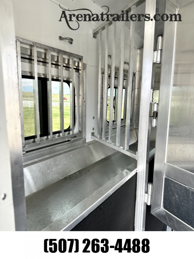 Used 2023 Lakota 3H 15' LQ  Horse Trailer