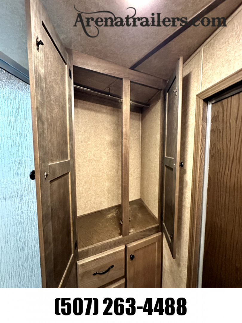 Used 2023 Lakota 3H 15' LQ  Horse Trailer