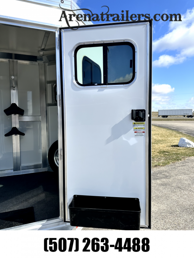 New 2024 Cimarron Trailers 2H BP Straight Load Horse Trailer