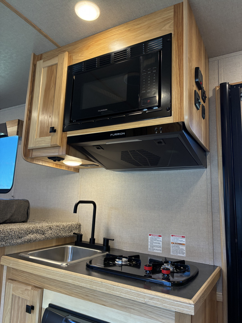 New 2026 Lakota 2H 7' LQ AC27 Horse Trailer