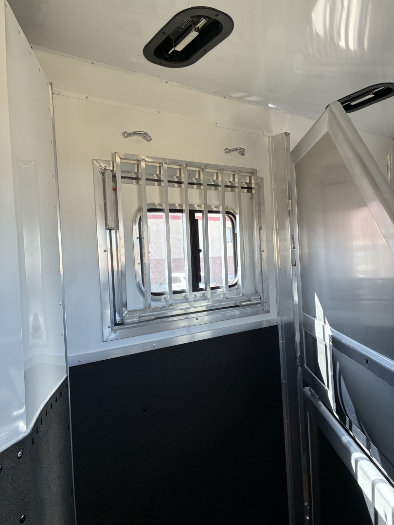 New 2026 Lakota 2H 7' LQ AC27 Horse Trailer