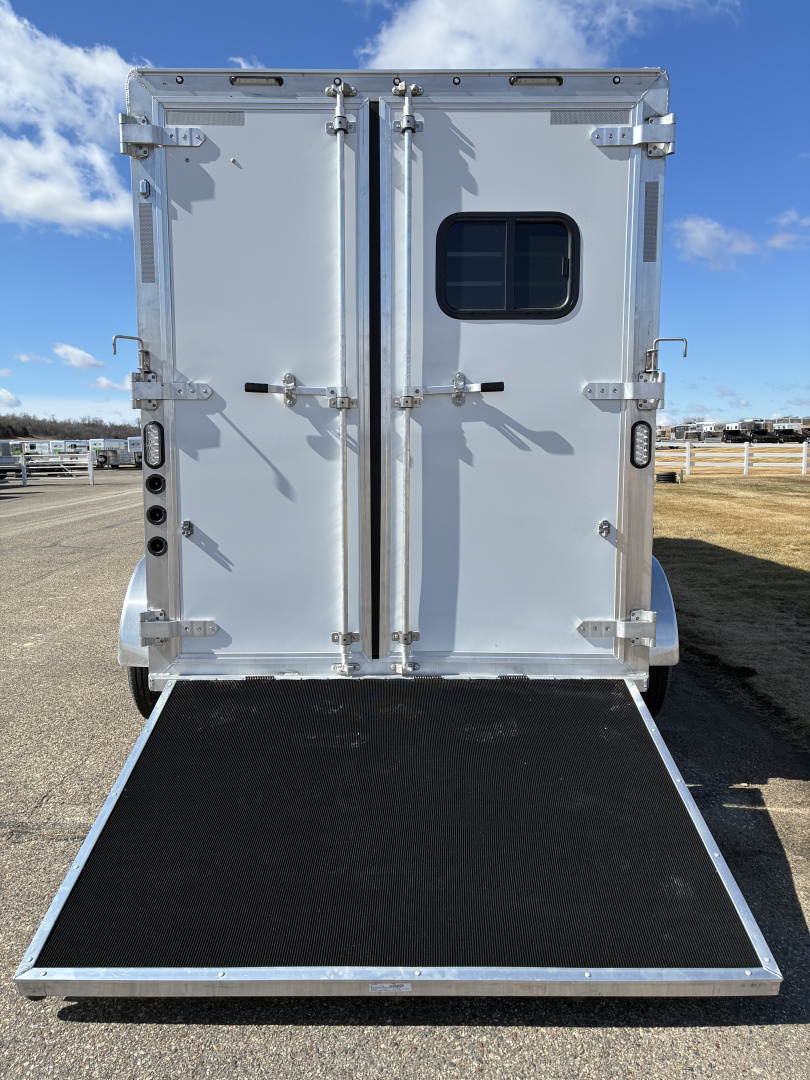 New 2026 Lakota 2H 7' LQ AC27 Horse Trailer