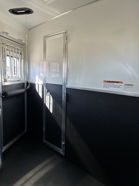 New 2026 Lakota 2H 7' LQ AC27 Horse Trailer