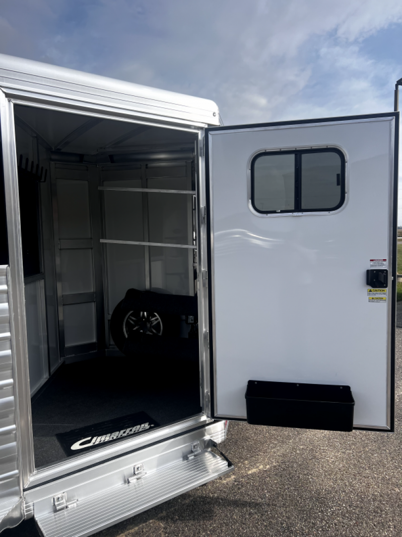 New 2024 Cimarron Trailers 2H BP RTG Horse Trailer