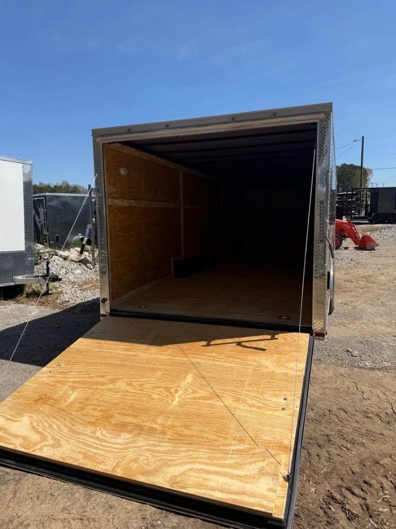 New 2025 Oak Ridge 8.5x24 Cargo / Enclosed Trailer