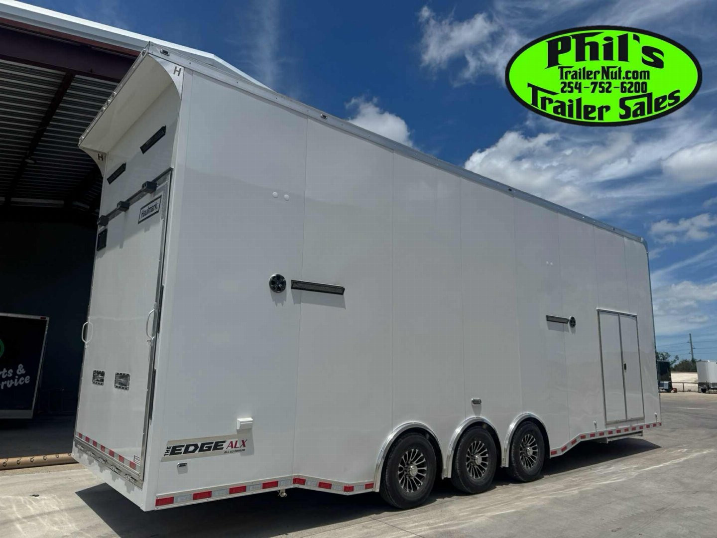 New Haulmark NEW 85X32 ALUMINUM STACKER ENCLOSED RACE TRAILER Car / Racing Trailer
