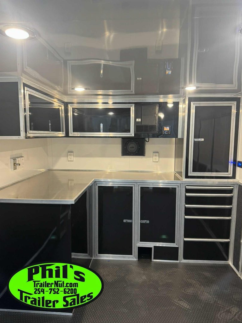 New Haulmark NEW 85X32 ALUMINUM STACKER ENCLOSED RACE TRAILER Car / Racing Trailer