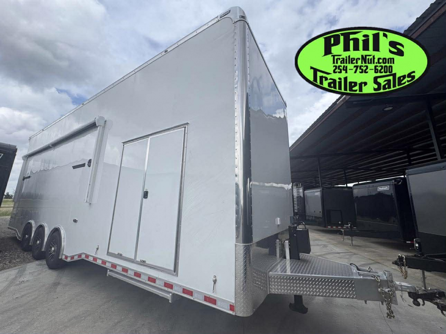New Haulmark NEW 85X32 ALUMINUM STACKER WITH ESCAPE DOOR ENCLOSED RACE TRAILER Car / Racing Trailer TWO CAR HAULER
