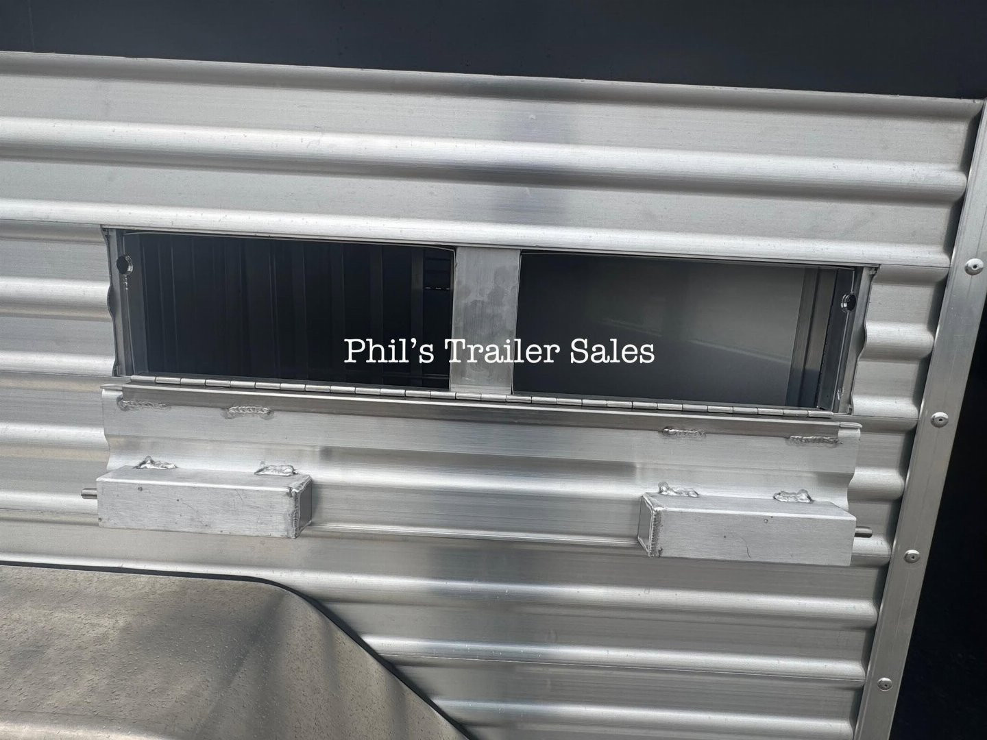 New Frontier Trailers 4PEN Stock / Stock Combo Trailer