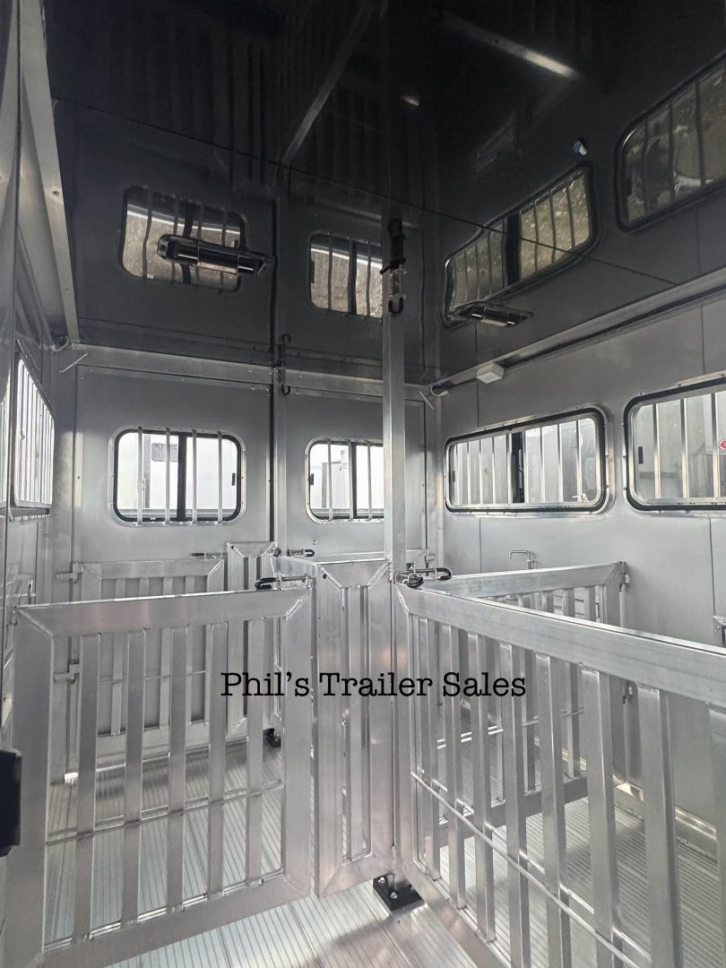 New Frontier Trailers 4PEN Stock / Stock Combo Trailer