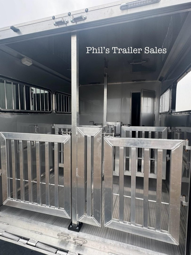 New Frontier Trailers 4PEN Stock / Stock Combo Trailer