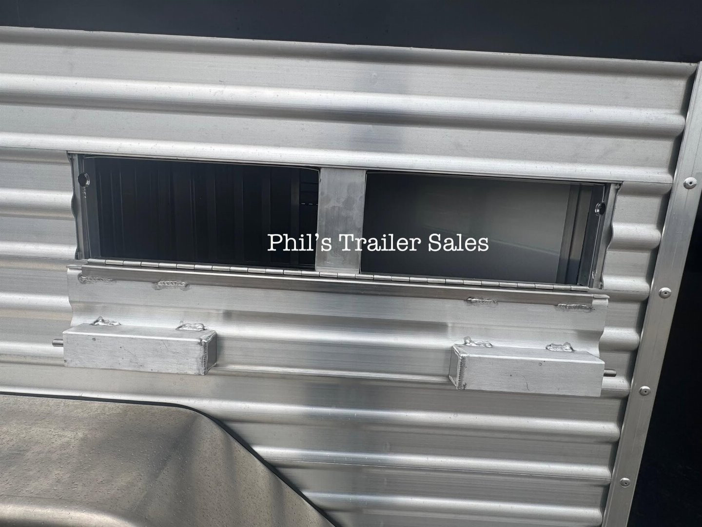 New Frontier Trailers 4PEN Stock / Stock Combo Trailer