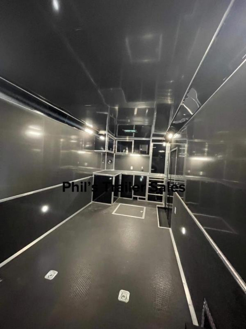 New HAULMARK NEW 85X32 EDGE ENCLOSED CAR RACE TRAILER ELECTRIC AWNING CARGO TRAILERS CAR HAULER Car / Racing Trailer