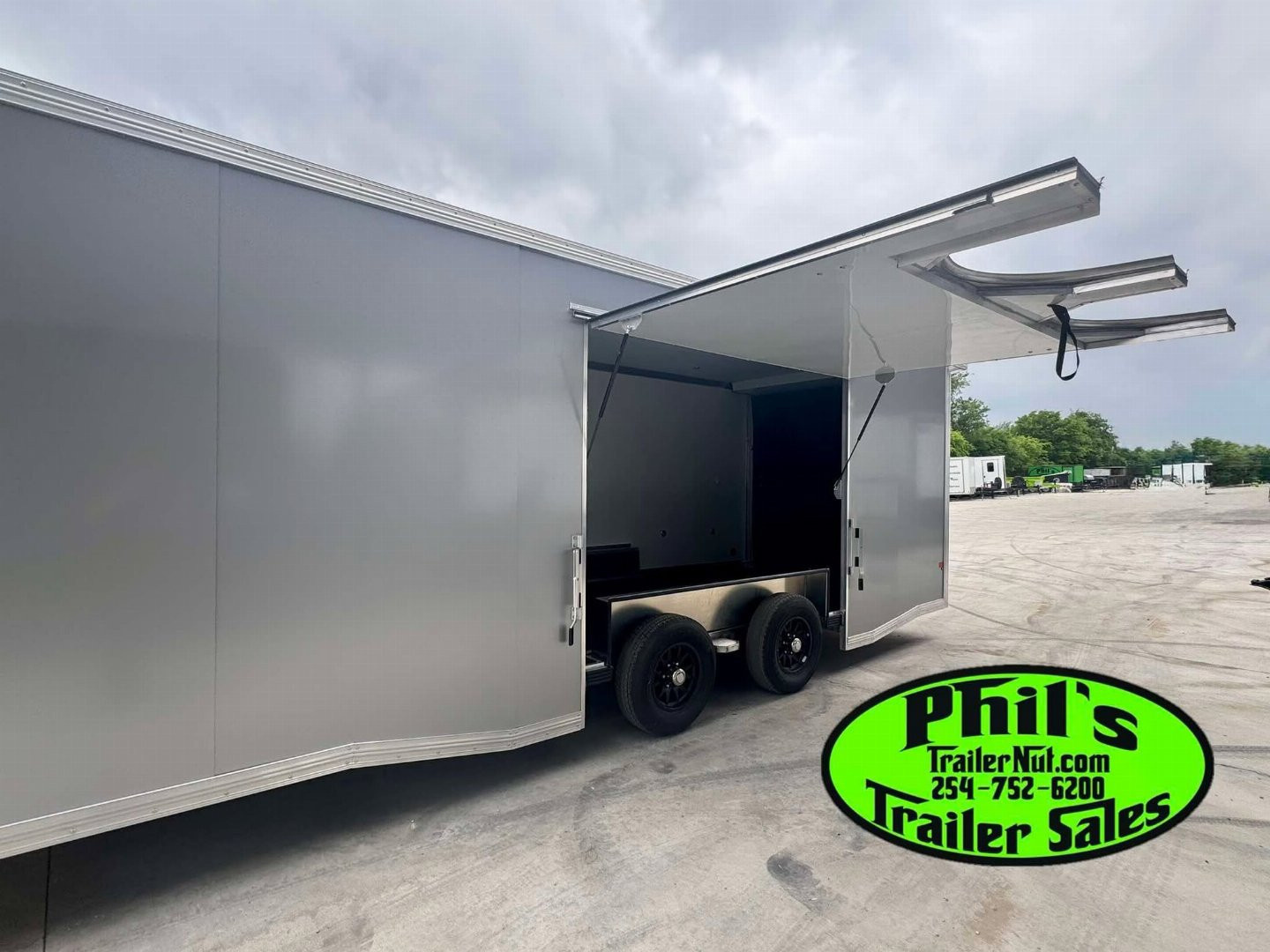 New 2026 E-Z Hauler 24' ALL ALUMINUM CAR HAULER LARGE ESCAPE DOOR FINISHED OUT Car / Racing Trailer