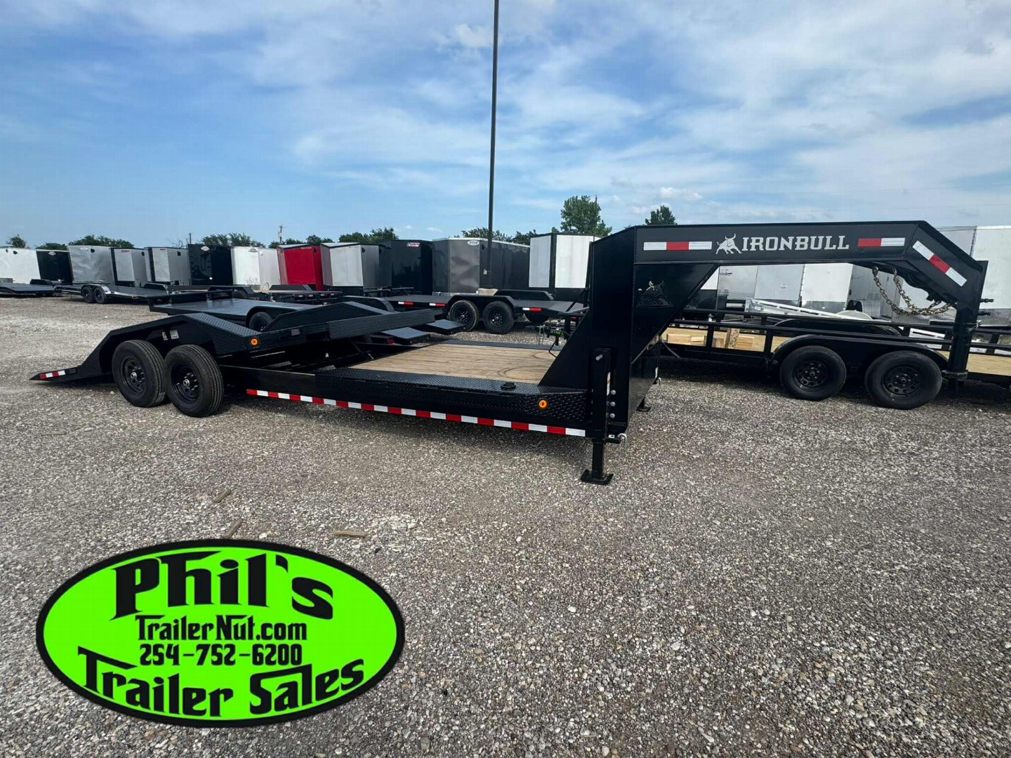 New 2026 Iron Bull 102 X 24 LOW PRO GOOSENECK TILT TRAILER Tilt Trailer HEAVY EQUIPMENT TRAILER DRIVE OVER FENDERS