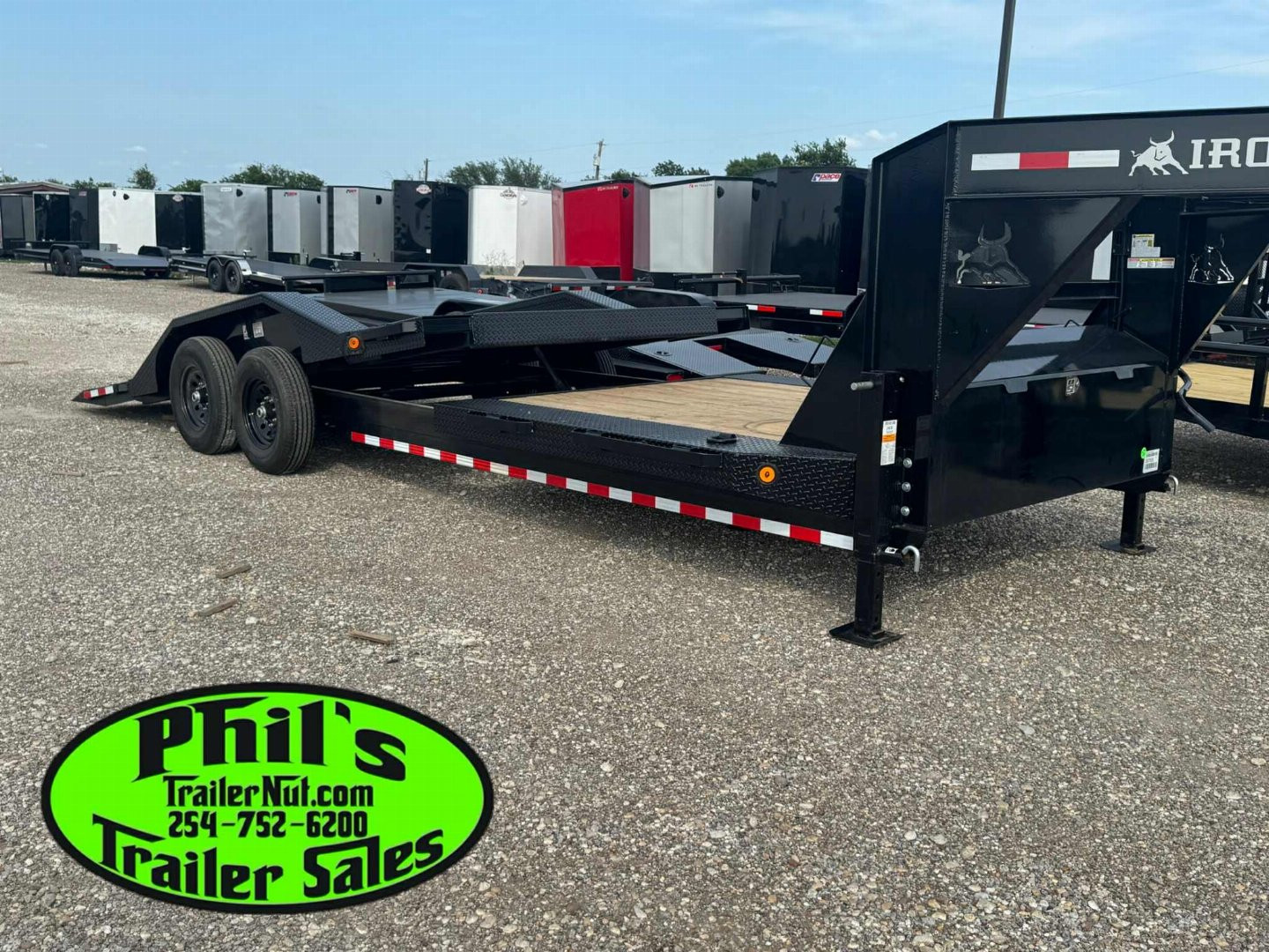 New 2026 Iron Bull 102 X 24 LOW PRO GOOSENECK TILT TRAILER Tilt Trailer HEAVY EQUIPMENT TRAILER DRIVE OVER FENDERS