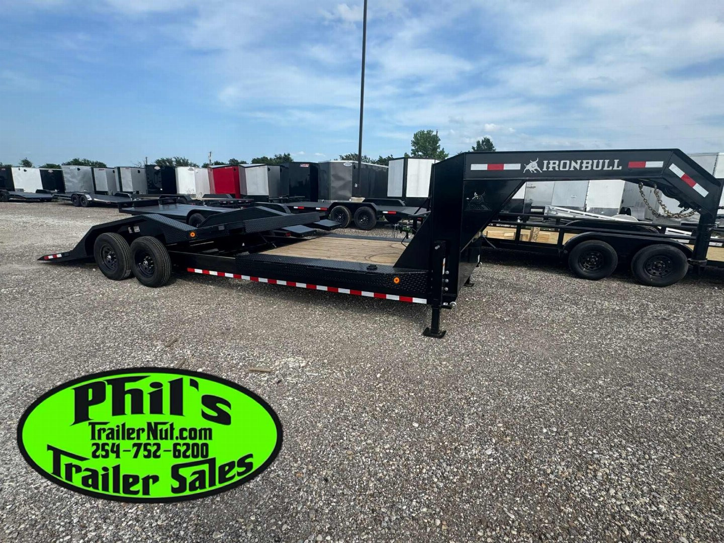 New 2026 Iron Bull 102 X 24 LOW PRO GOOSENECK TILT TRAILER Tilt Trailer HEAVY EQUIPMENT TRAILER DRIVE OVER FENDERS