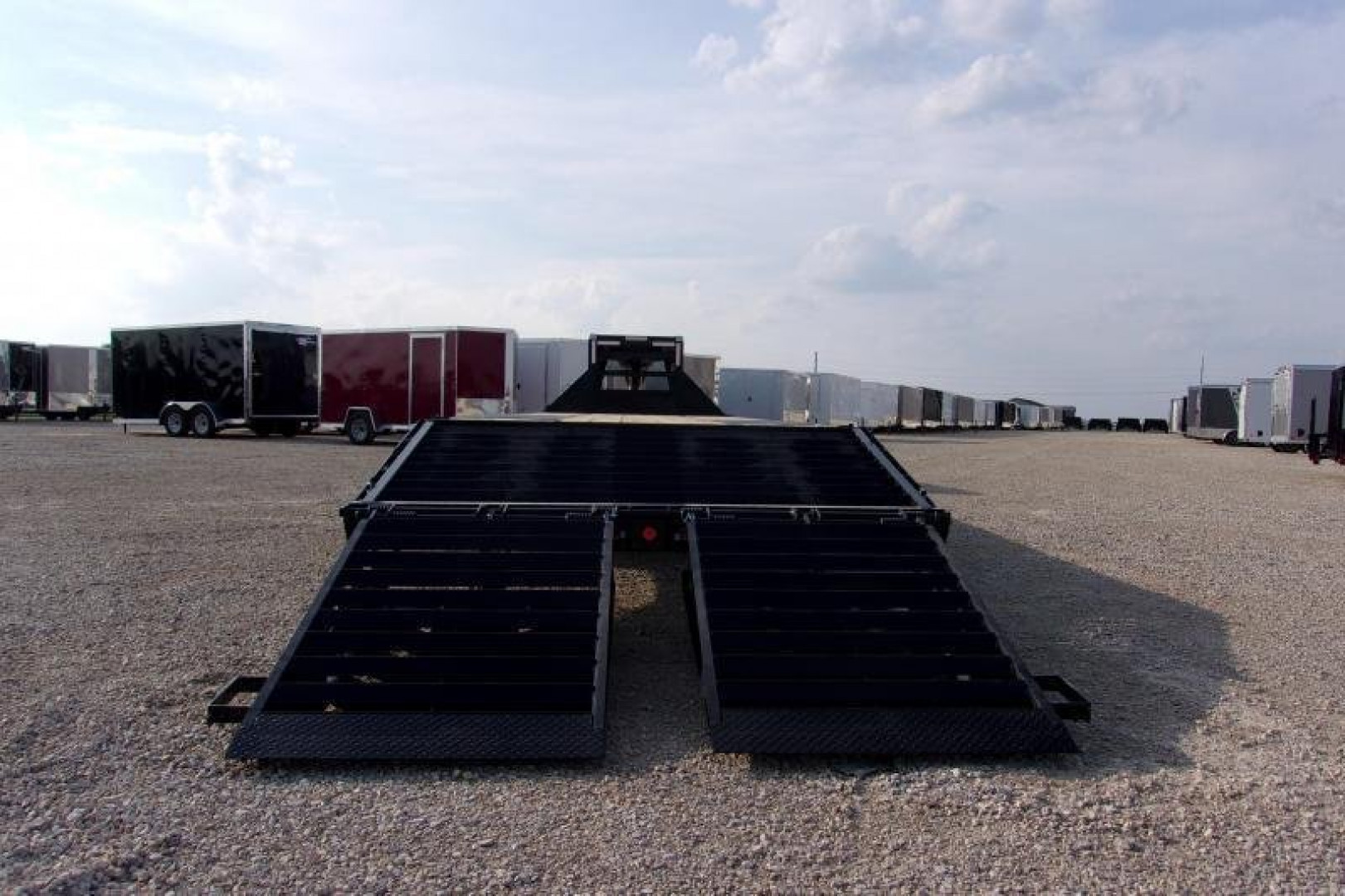 New IRON BULL 32 24K TANDEM DUAL EQUIPMENT TRAILER DECK OVER Equipment Trailer