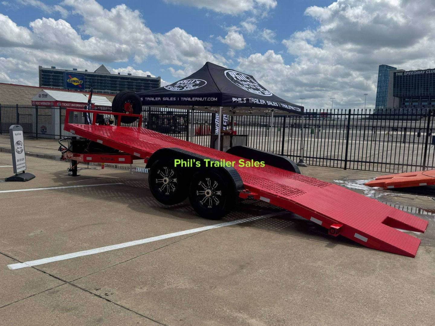 New 2025 83X20TILT TRAILER EQUIPMENT TRAILER W/ WIRELESS WINCH & WIRELESS POWER TILT 14K TRAILER