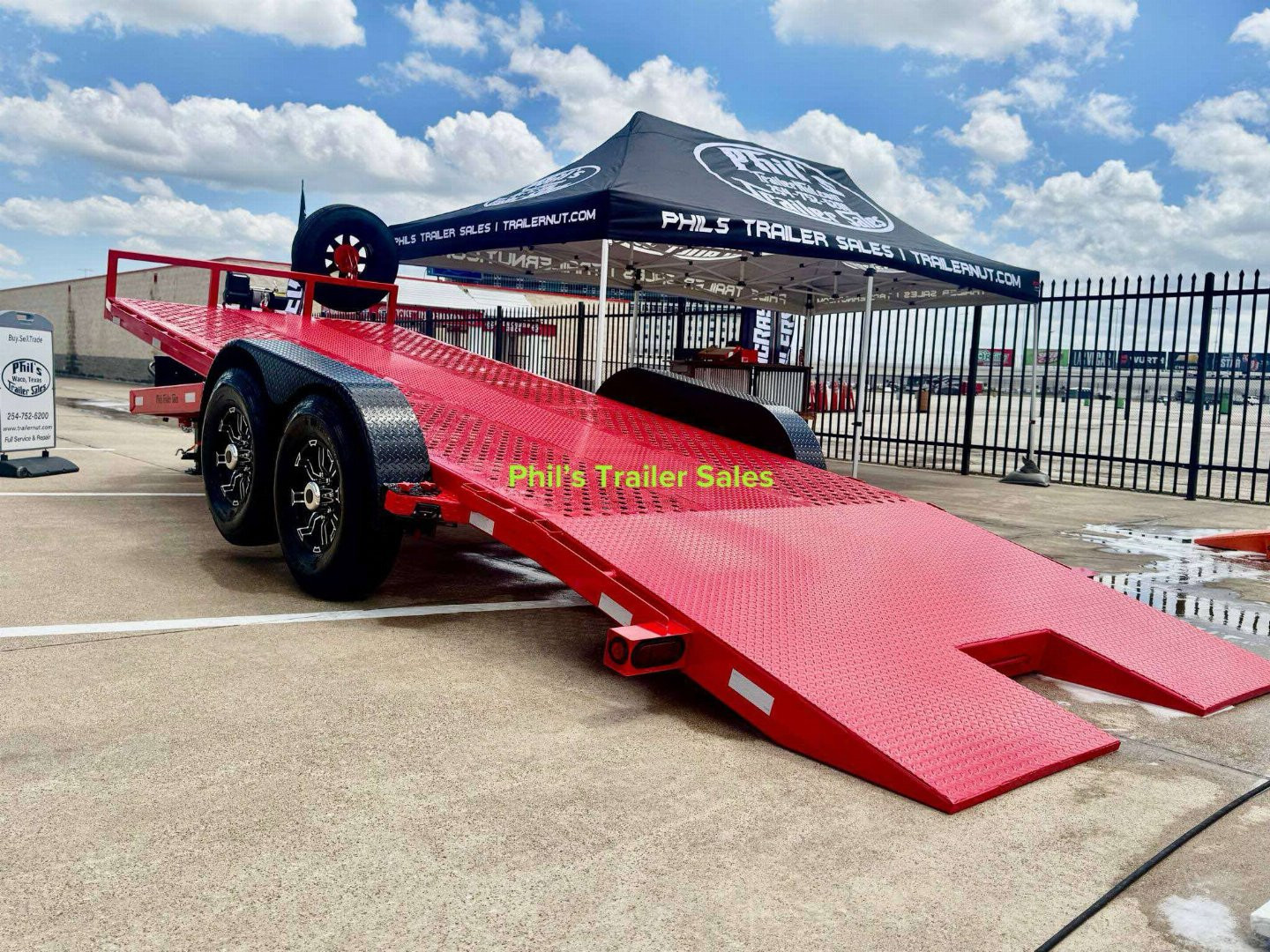 New 2025 83X20TILT TRAILER EQUIPMENT TRAILER W/ WIRELESS WINCH & WIRELESS POWER TILT 14K TRAILER