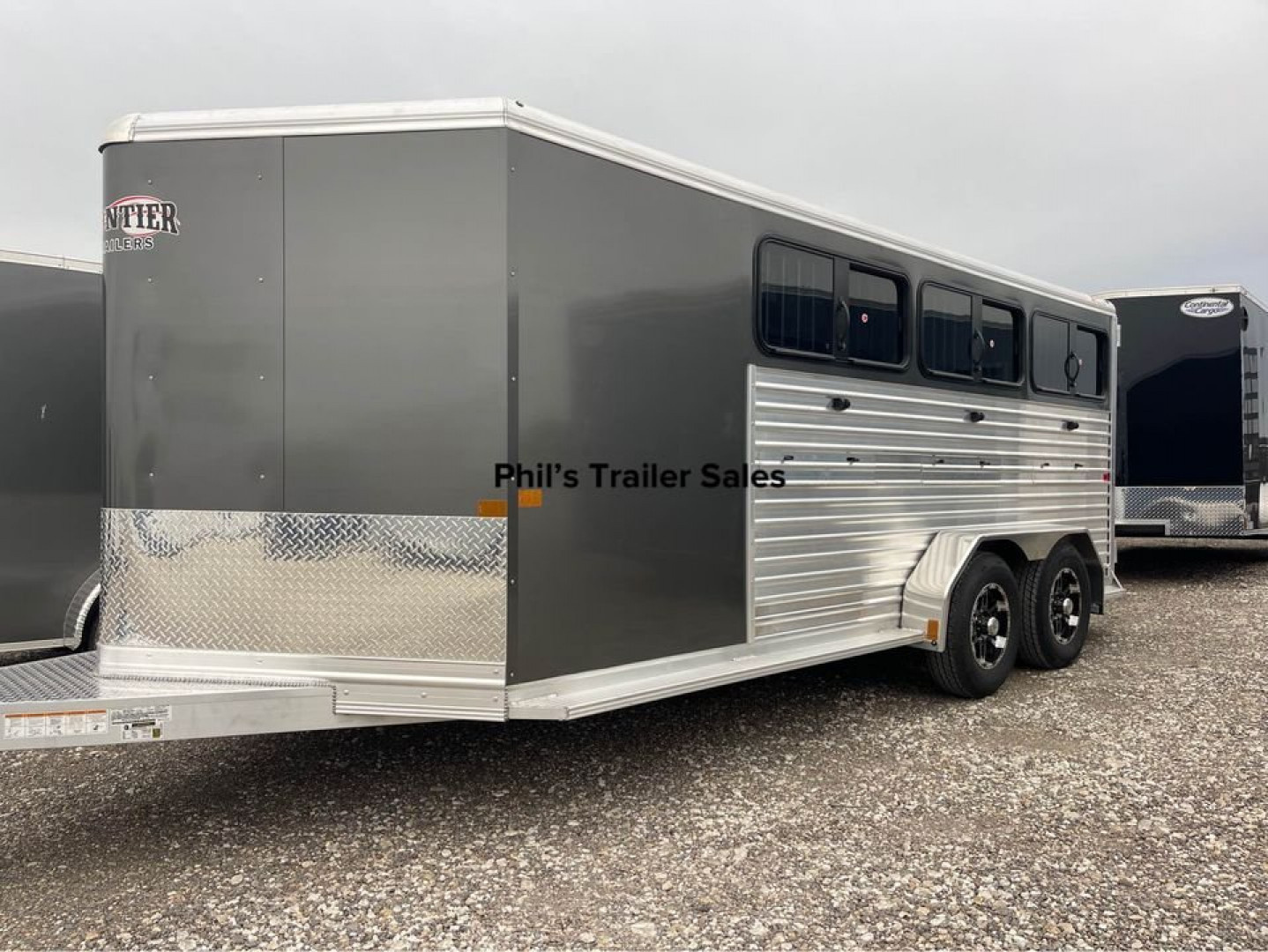 New Frontier Trailers LOW PRO LIVESTOCK TRAILER 6 PEN Stock / Stock Combo Trailer