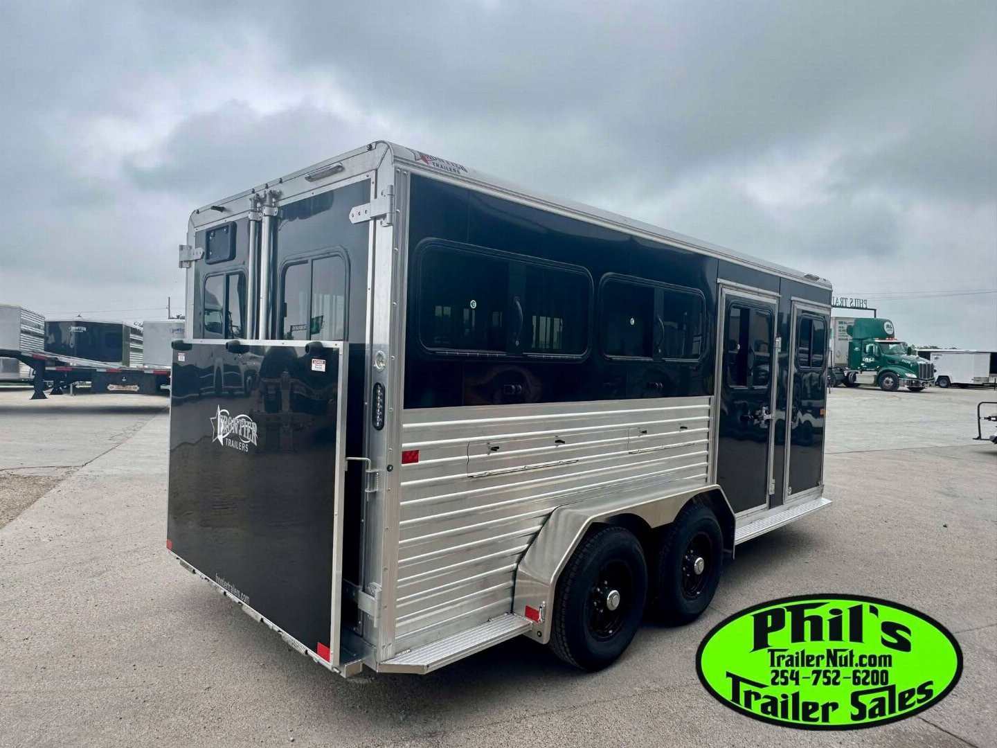 New Frontier Trailers LOW PRO LIVESTOCK TRAILER 6 PEN Stock / Stock Combo Trailer