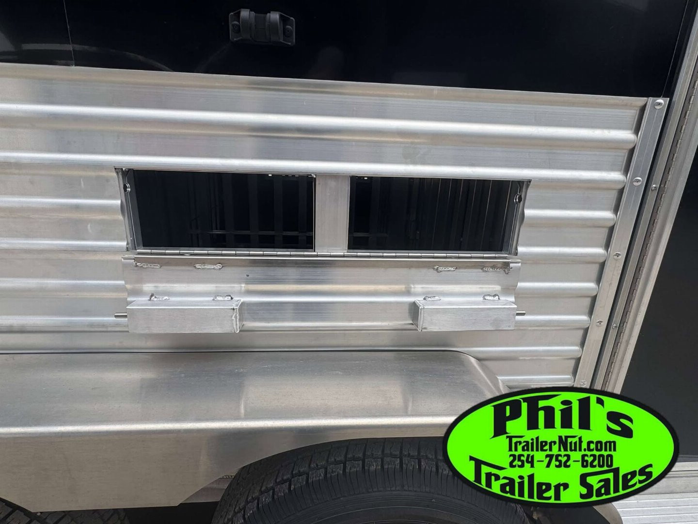 New Frontier Trailers LOW PRO LIVESTOCK TRAILER 6 PEN Stock / Stock Combo Trailer