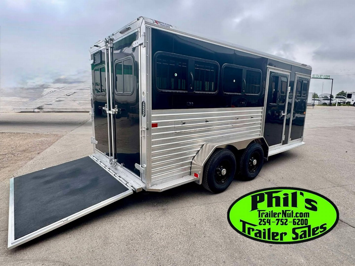 New Frontier Trailers LOW PRO LIVESTOCK TRAILER 6 PEN Stock / Stock Combo Trailer