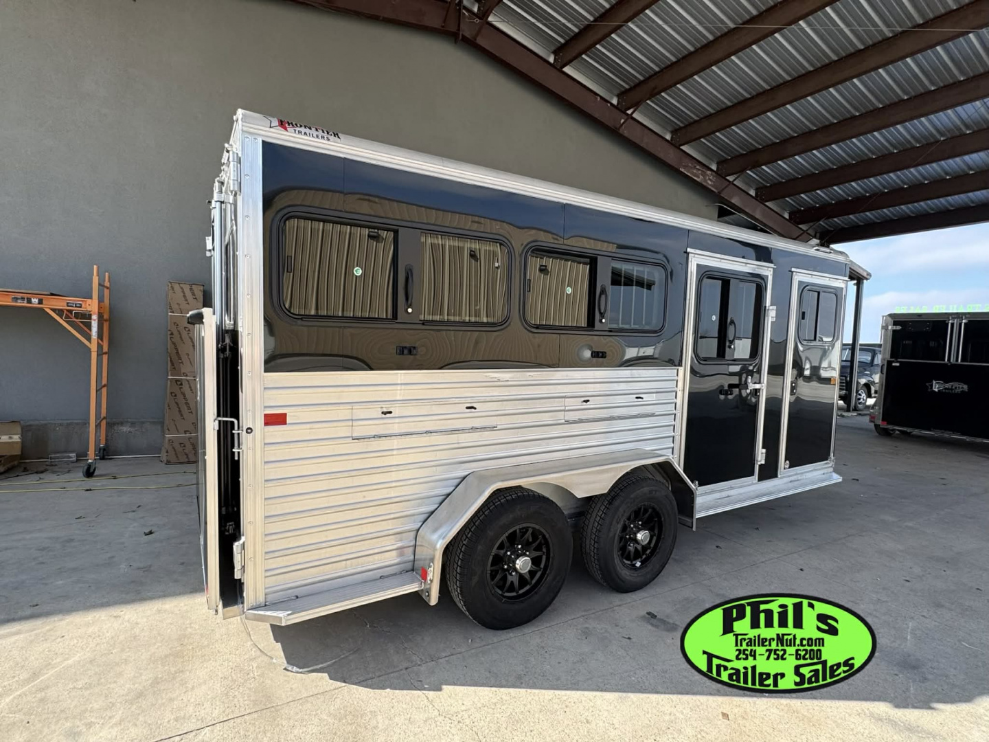 New Frontier Trailers LOW PRO LIVESTOCK TRAILER 6 PEN Stock / Stock Combo Trailer